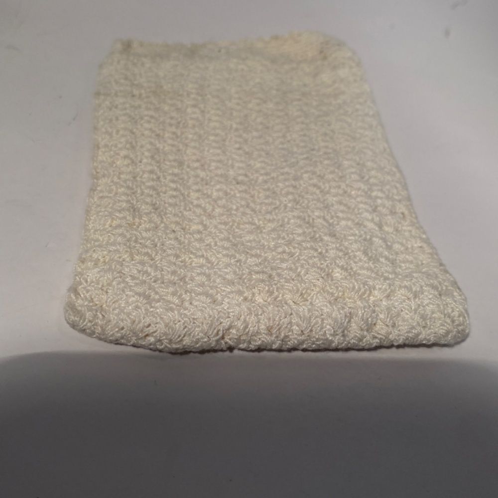 1367 Set of 3 Hand Crocheted Vintage White Cotton Lined Jewelry Bags - Picture 4 of 10